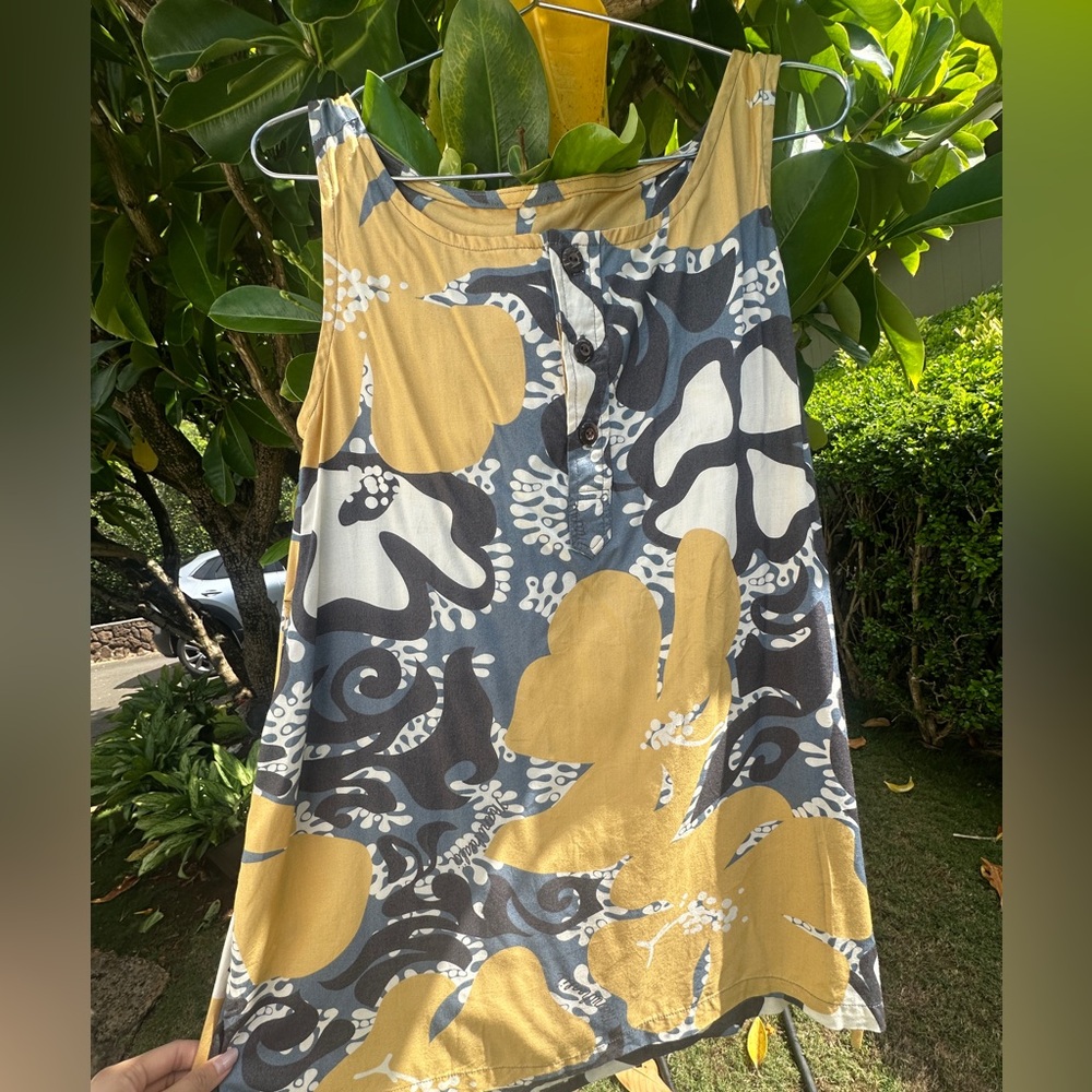 Manuheali'i dress